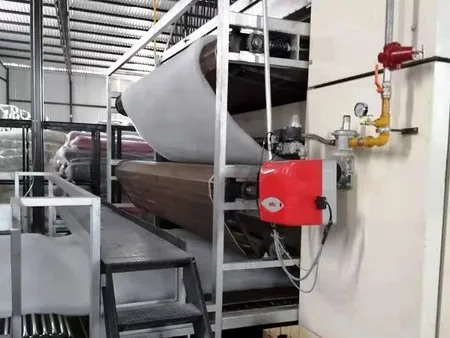 Línea de producción de guata bondeada por pulverización